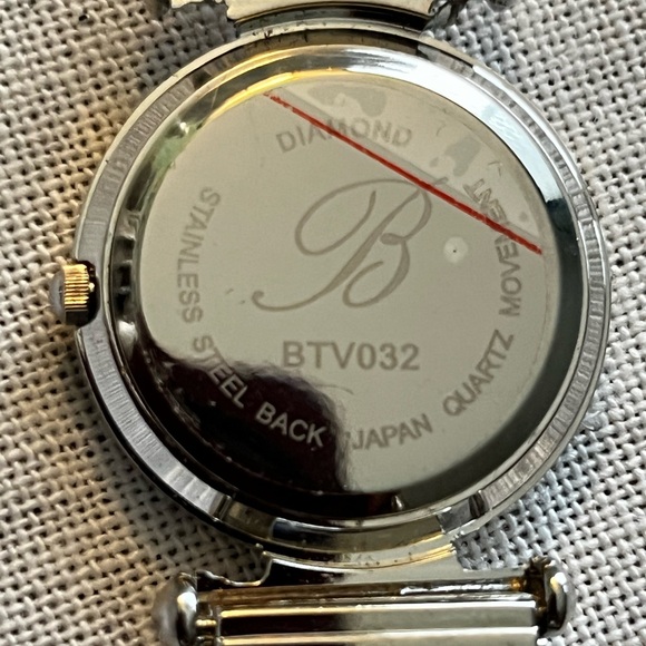 Burgi BTV032 Swiss Quartz Crystal Bezel Watch. - Picture 2 of 5